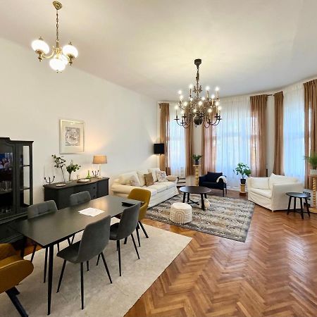 Hillside Luxury Residence Budapest With Free Garage Екстер'єр фото