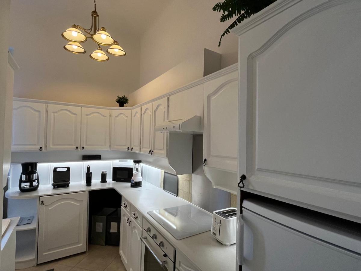 Hillside Luxury Residence Budapest With Free Garage Екстер'єр фото
